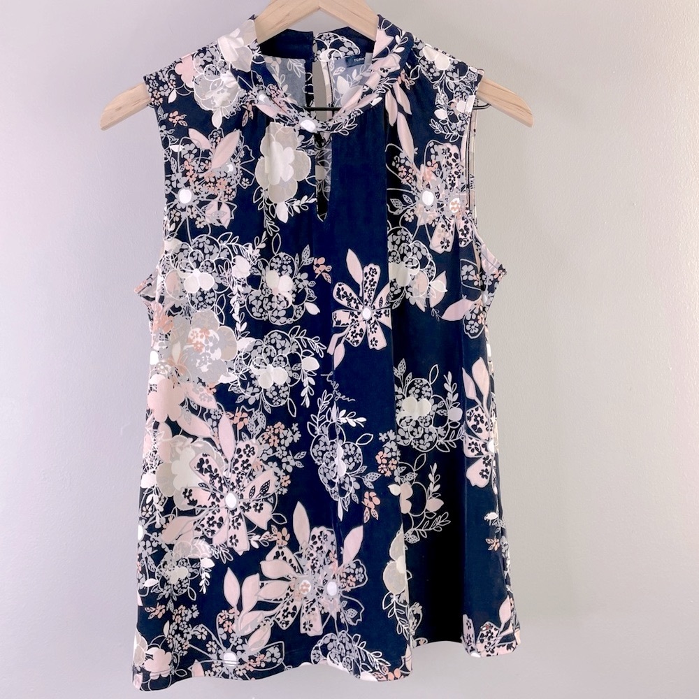 Tommy Hilfiger Women’s Sleeveless Floral Blouse
